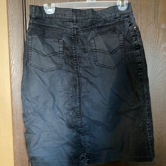 This beautiful faded black skirt! - Picture 2 of 2